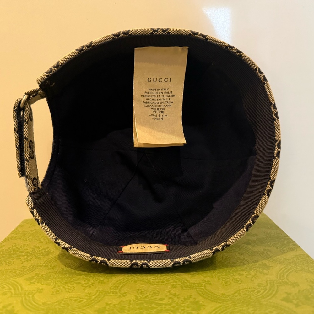Gucci Beige and Black GG Canvas Cap - Picture 4 of 5